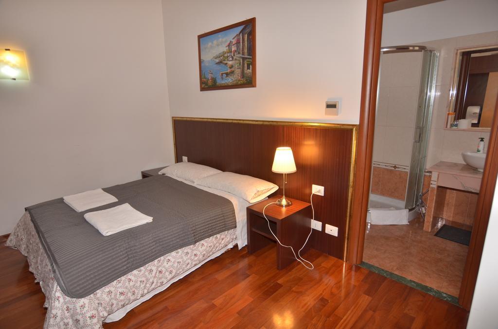 Bed and Breakfast Mille Fiori Рим Номер фото